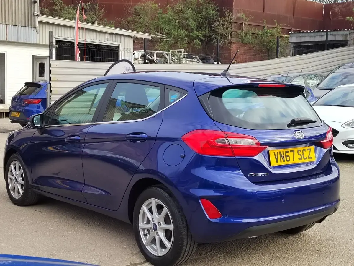 Used Ford Fiesta Zetec 2017 Blue Hatchback