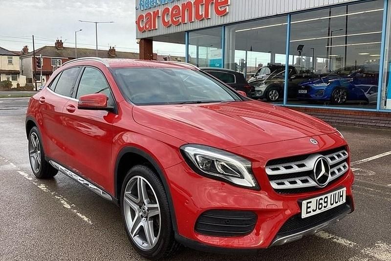 Used Mercedes GLA180 AMG line 122 HP (89 kW) 2020 SUV