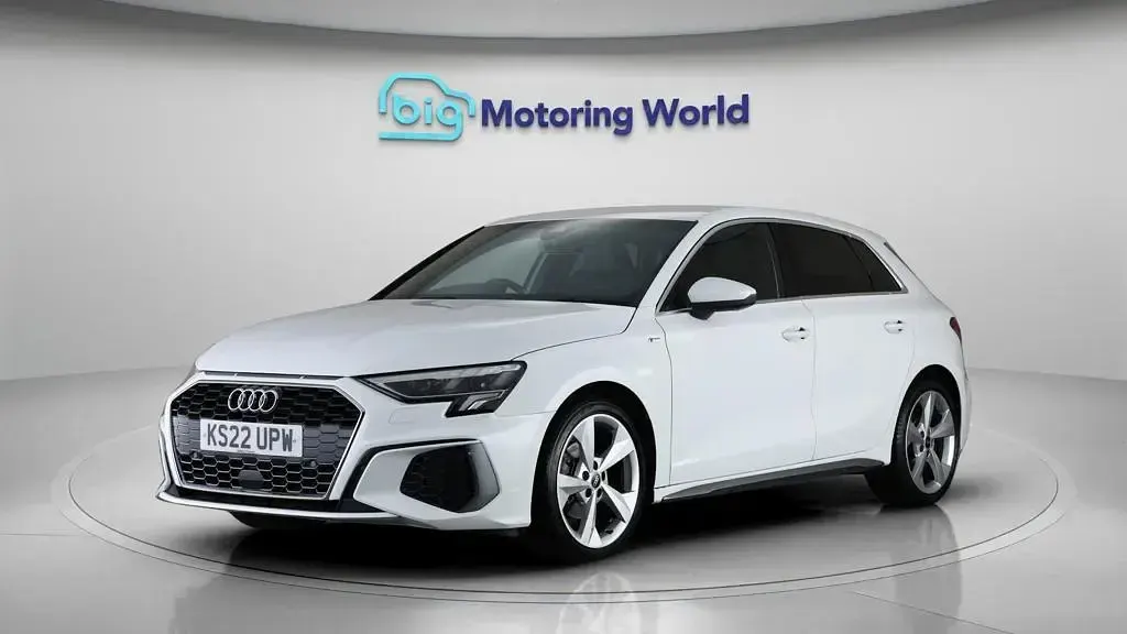 Used Audi A3 Sportback S-Line 110 HP (80 kW) 2022 White Hatchback