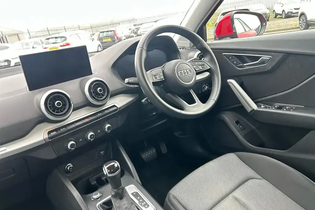 Used Audi Q2 Sport 150 HP (110 kW) 2022 Red SUV