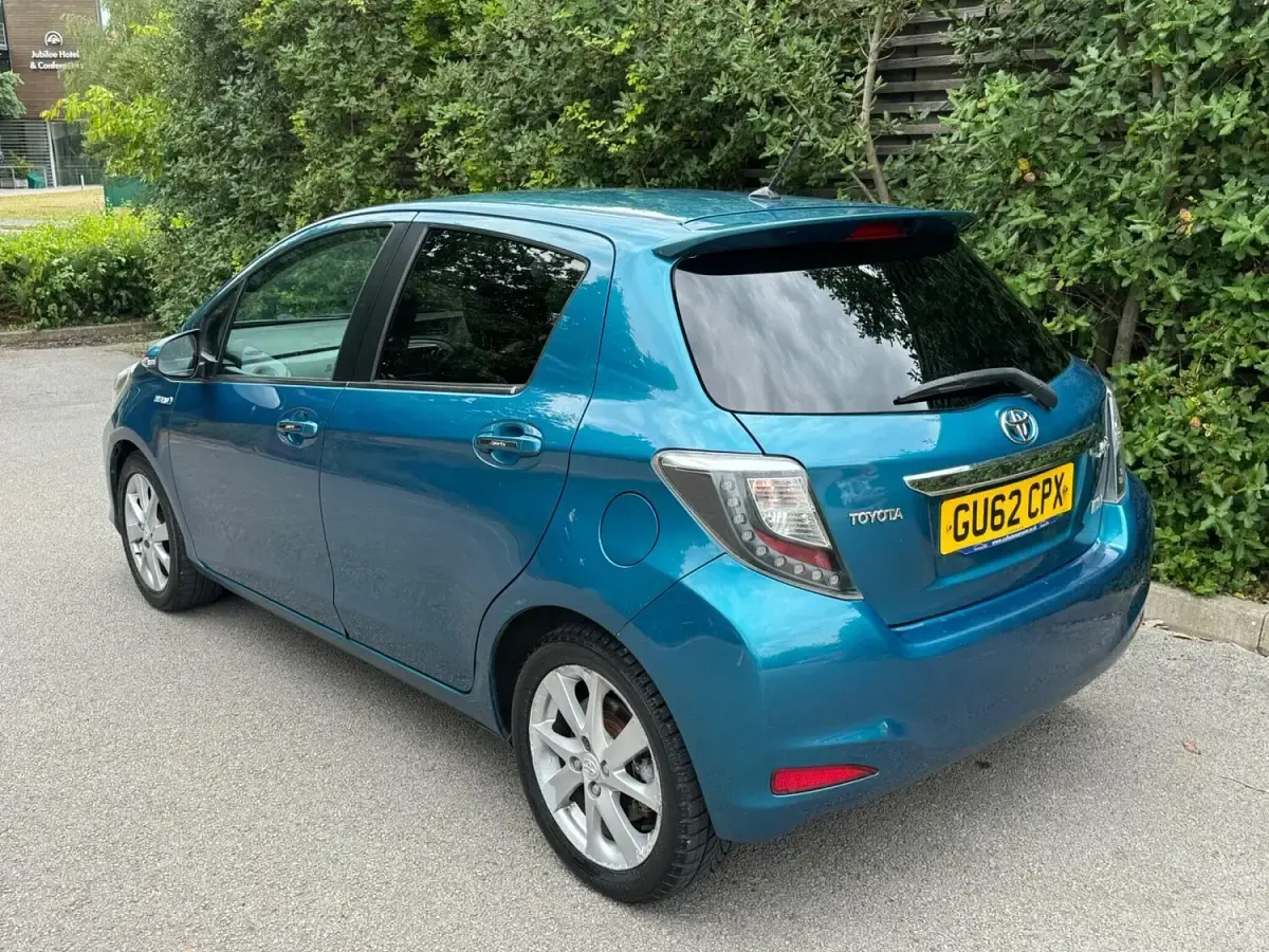 Used Toyota Yaris 2013 Turquoise Hatchback