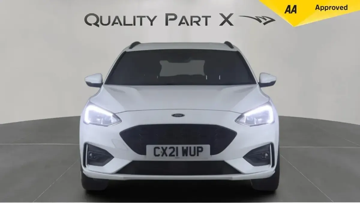 Used Ford Focus ST-Line 2021 White Estate