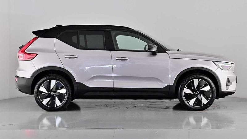 Usado Volvo EX40 Plus 185 kW (252 CV) 2025 Plateado SUV