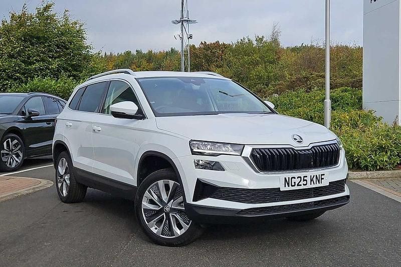 Moon white metallic New 2025 Skoda Karoq SE L SUV | £27,995 (Fair price) - Image 1/4