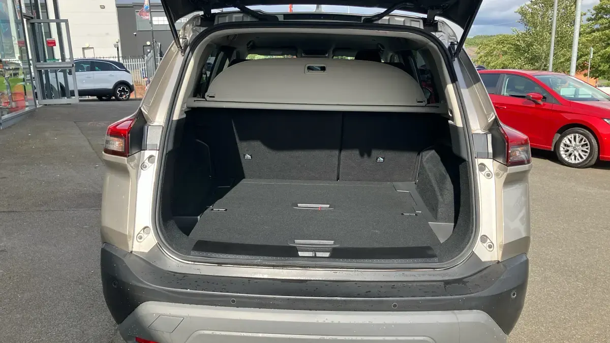 Used Nissan X-Trail N-Connecta 213 HP (156 kW) 2023 Silver SUV