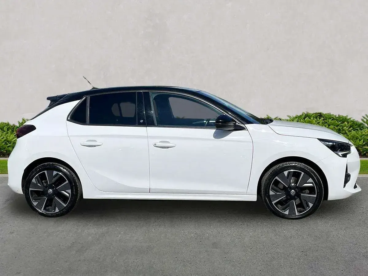 Usado Vauxhall Corsa-e SRi 100 kW (136 HP) 2021 Branco Citadino