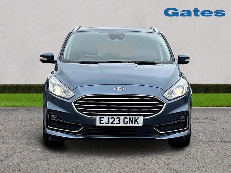 Used Ford S-MAX Titanium 190 HP (139 kW) 2023 Blue MPV