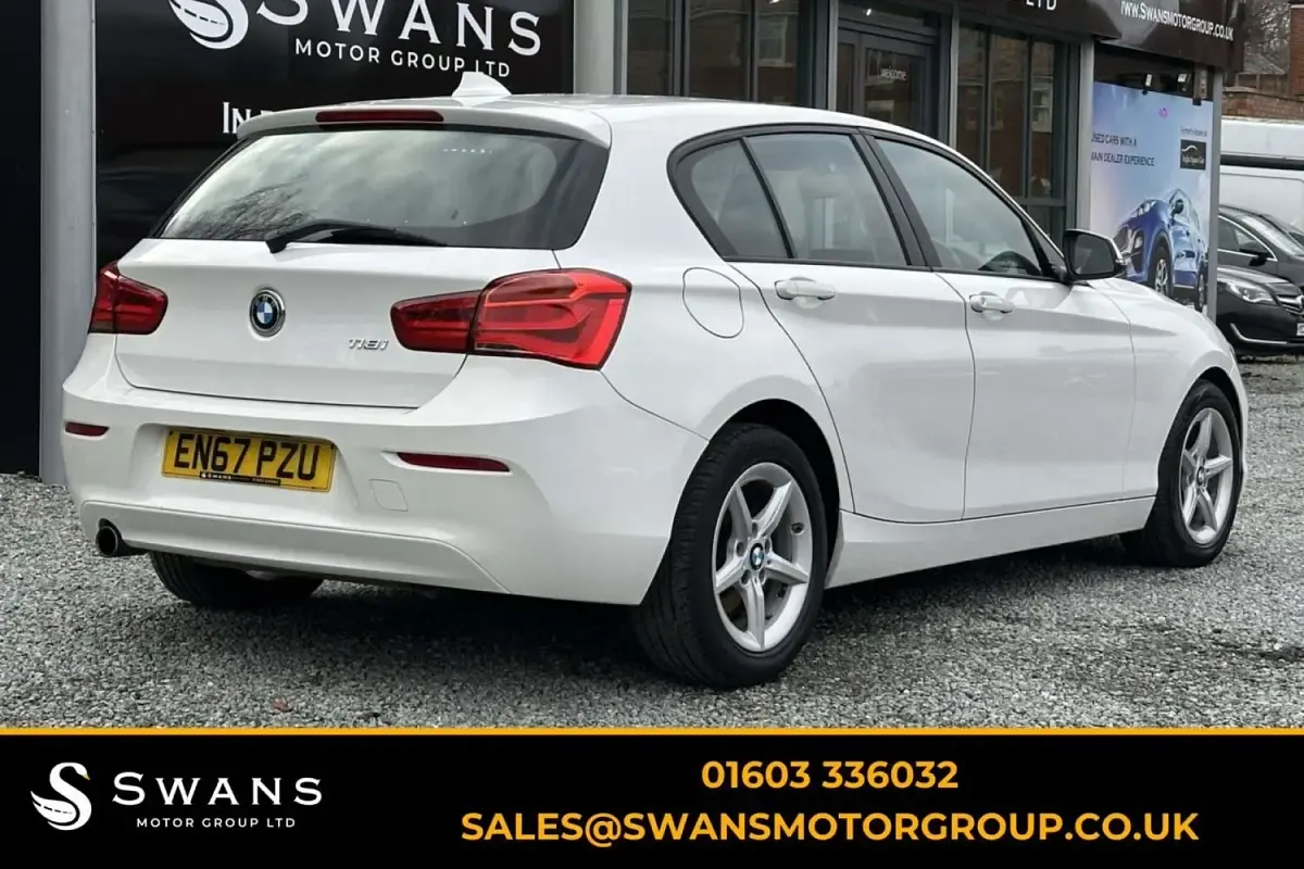 Used BMW 118 Performance 134 HP (98 kW) 2018 White Hatchback