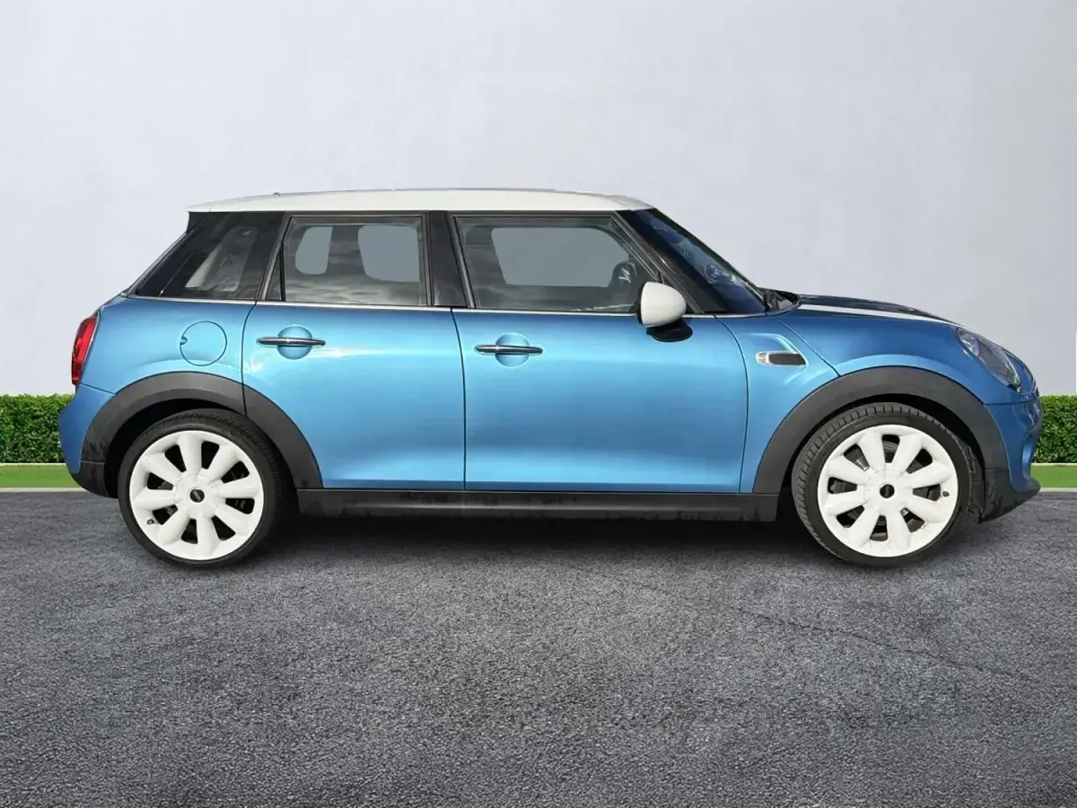 Second-hand Mini Cooper Hatch 136 CP (100 kW) 2015 Albastru Hatchback
