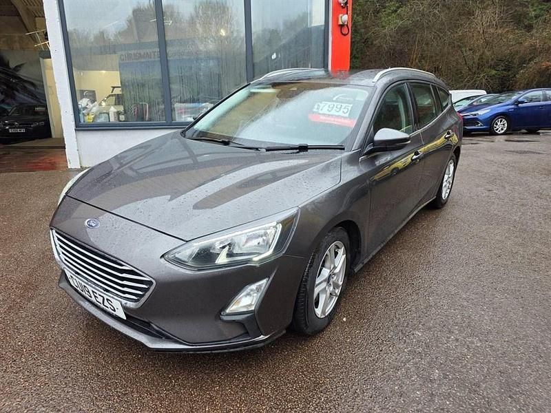Used Ford Focus Zetec 95 HP (69 kW) 2025 Grey Estate