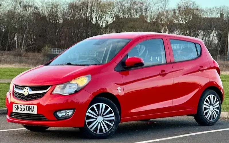 Used Vauxhall Viva 75 HP (55 kW) 2015 Red Hatchback