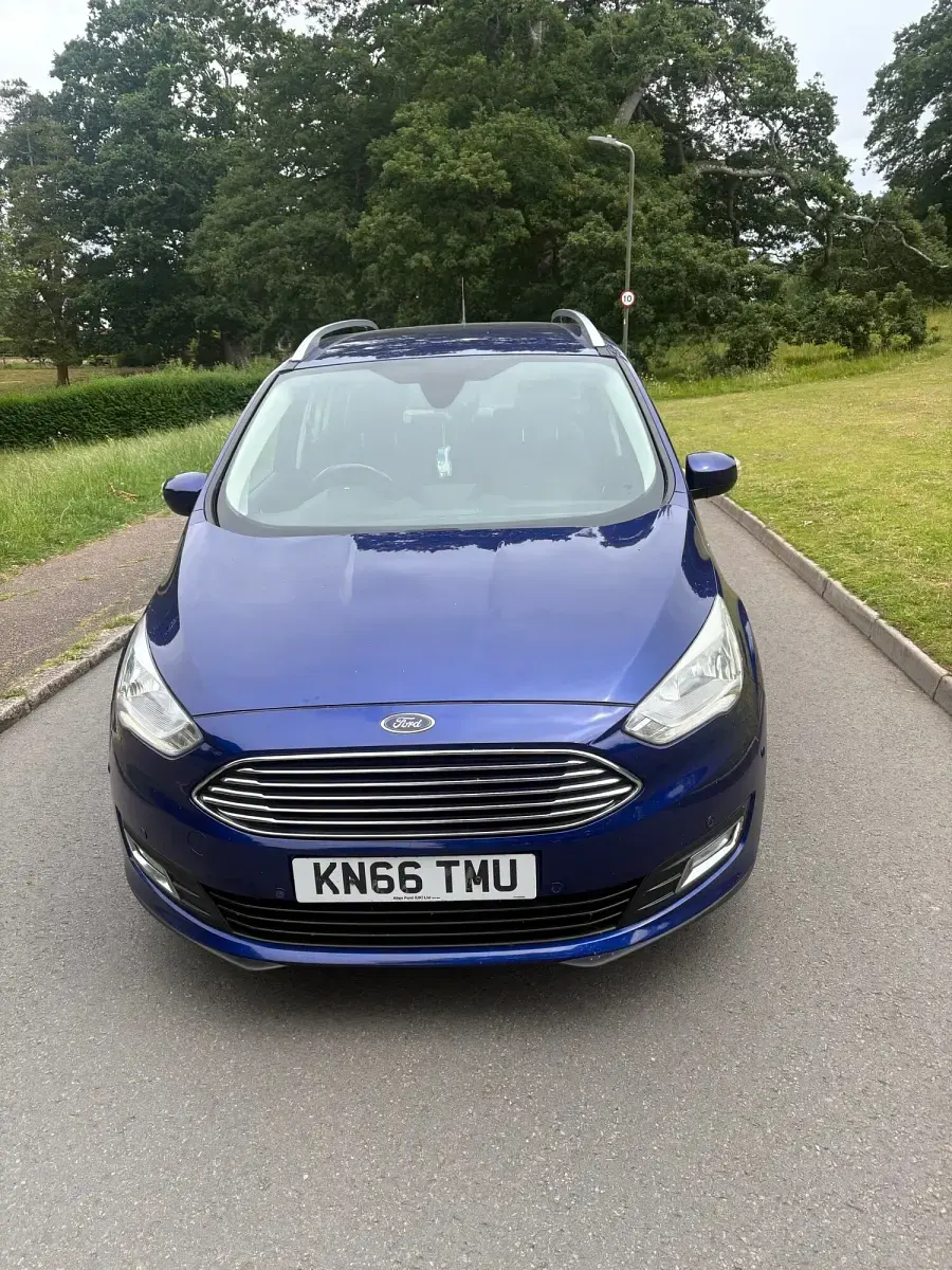 Used Ford Grand C-Max Titanium 118 HP (86 kW) 2016 Blue MPV