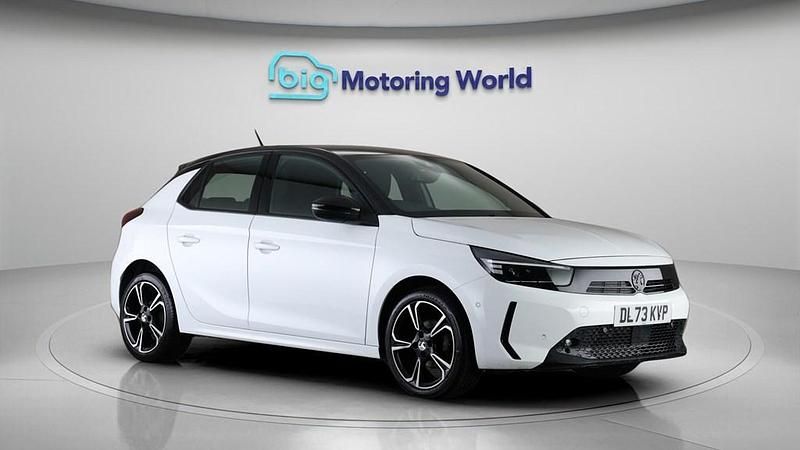 Used Vauxhall Corsa 75 HP (55 kW) 2023 White Hatchback