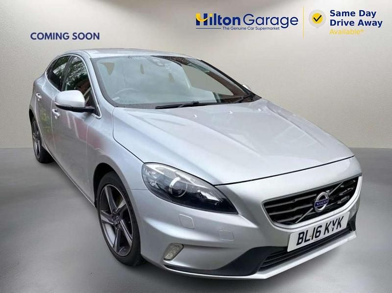 Used Volvo V40 R-Design 120 HP (88 kW) 2016 Silver Hatchback