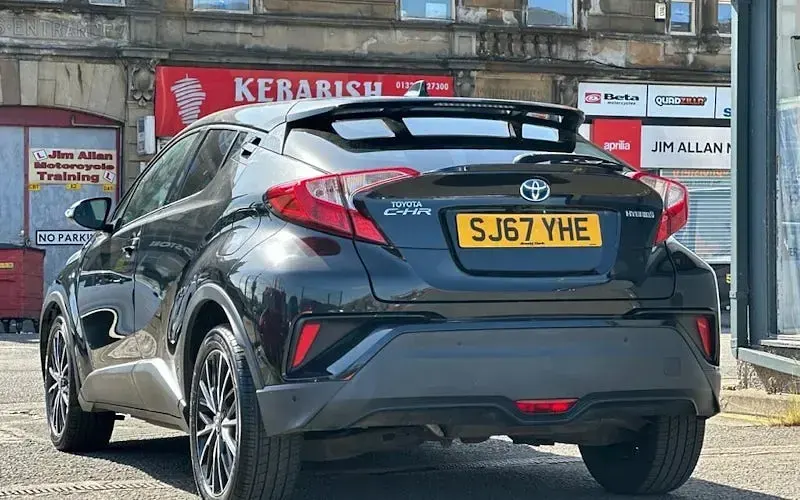 Used Toyota C-HR 122 HP (89 kW) 2017 Black SUV
