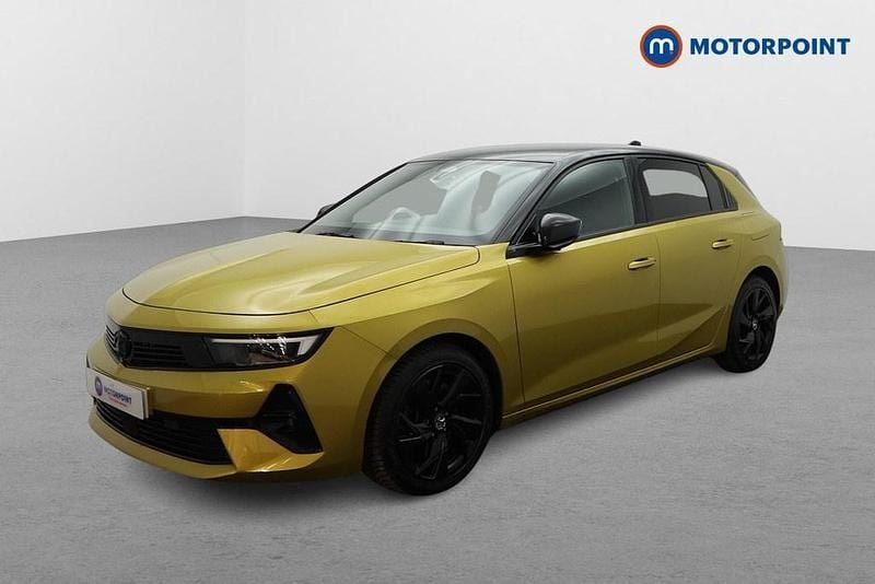Used Vauxhall Astra GS Line 181 HP (133 kW) 2022 Yellow/black Hatchback