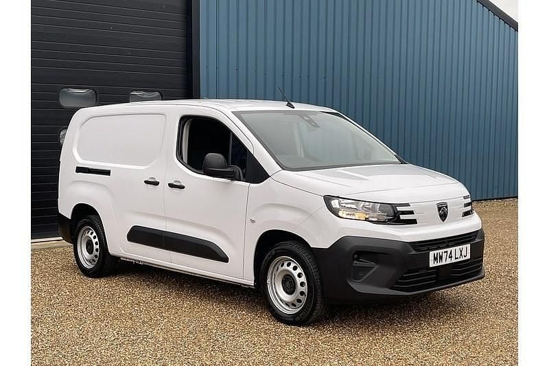 Used Peugeot Partner 131 HP (96 kW) 2024 White MPV