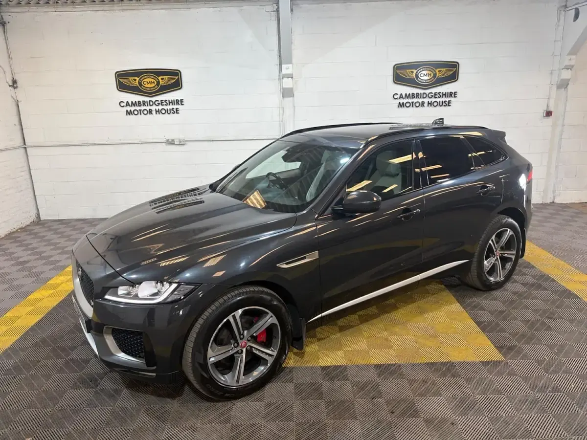 Used Jaguar F-Pace S 300 HP (220 kW) 2018 Grey SUV