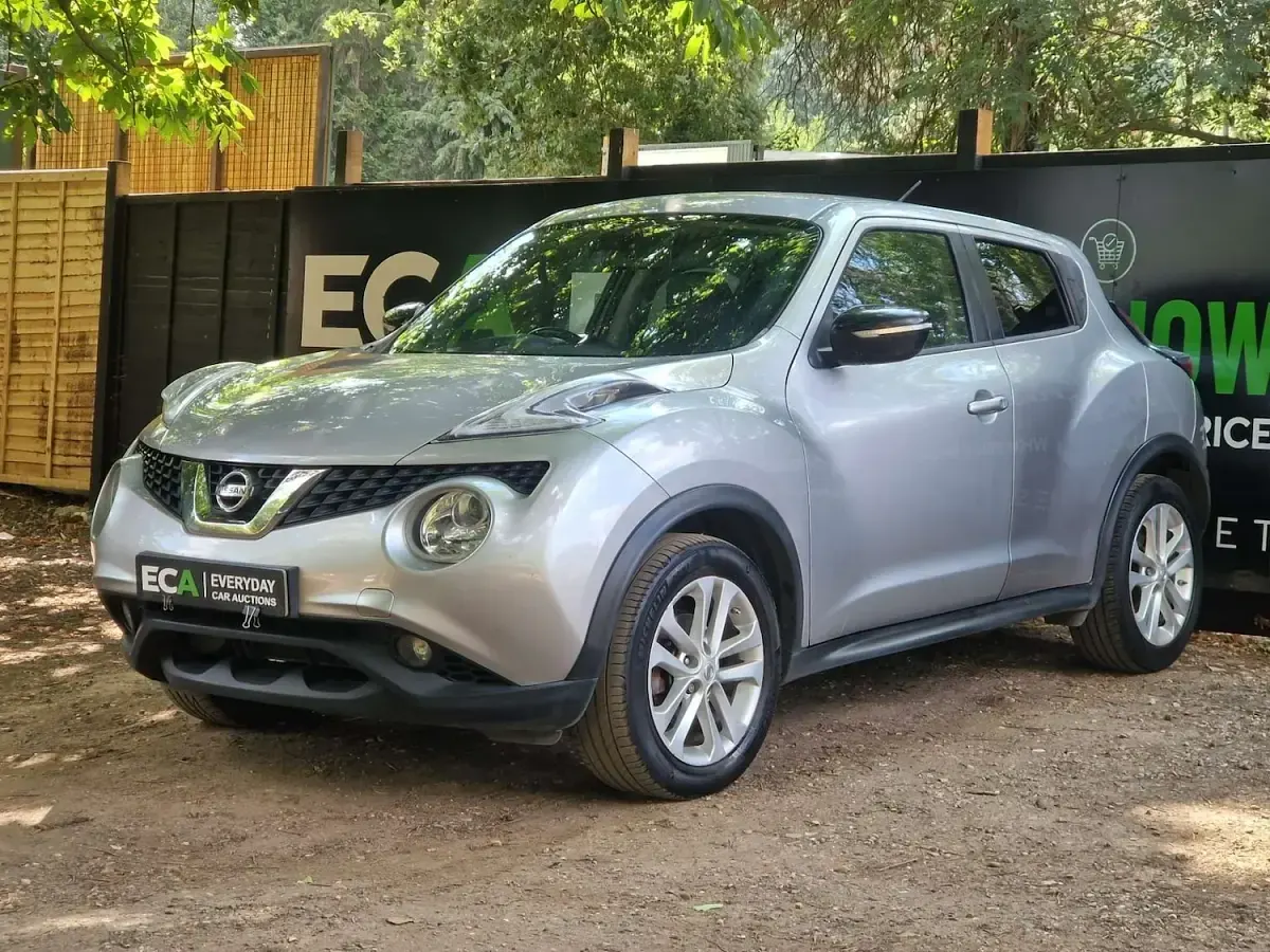 Used Nissan Juke Acenta 115 HP (84 kW) 2014 Silver SUV