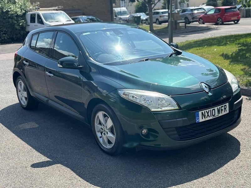 Green Used 2010 Renault Mégane III Dynamique Hatchback | £2,275 (Good price) - Image 1/4