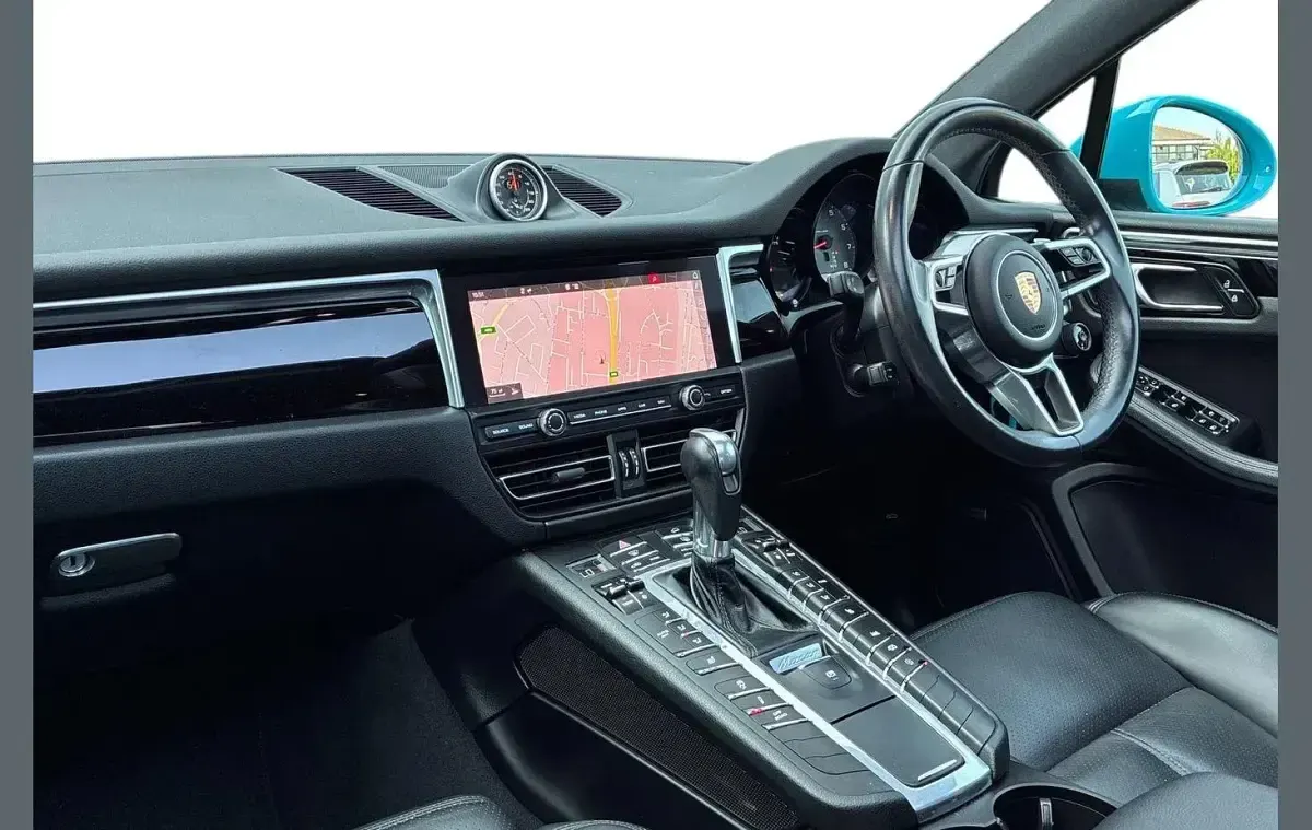 Used Porsche Macan 348 HP (255 kW) 2019 Blue SUV