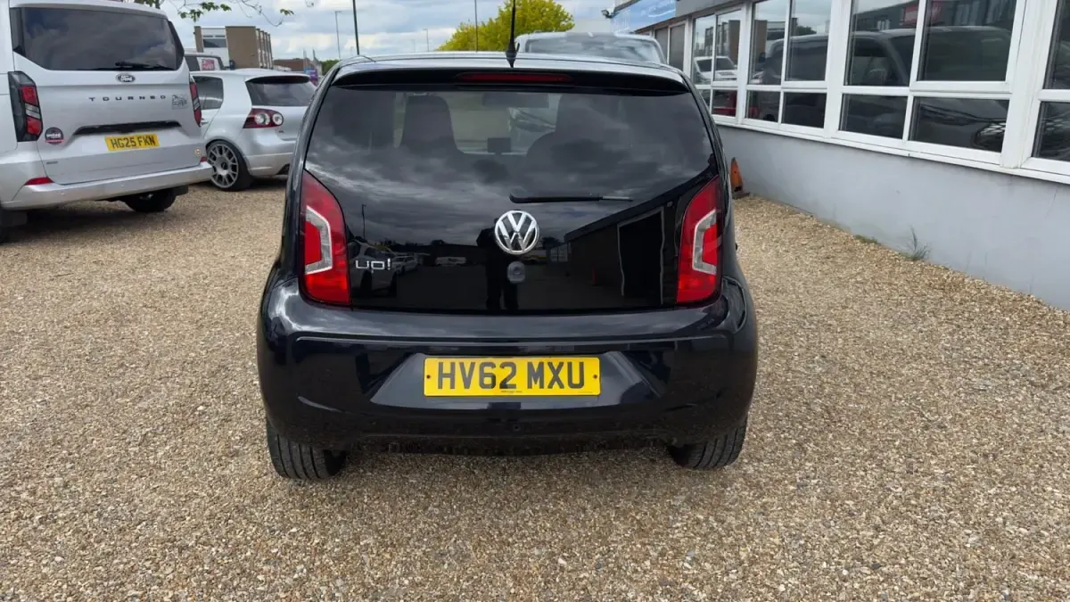 Begagnad VW up! 2012 Svart Halvkombi