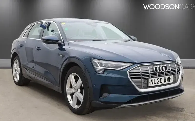 Używany Audi e-tron Design 230 kW (313 KM) 2022 SUV