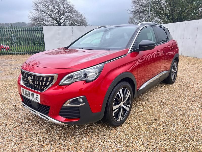 Used Peugeot 3008 Allure 130 HP (95 kW) 2019 Red Hatchback