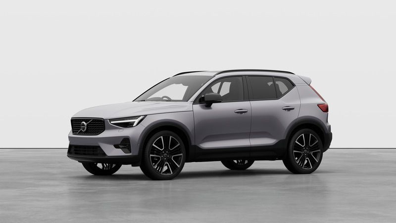 Vapour grey New 2025 Volvo XC40 Ultra SUV | £44,660 - Image 1/4