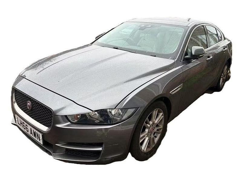 Used Jaguar XE Prestige 240 HP (176 kW) 2016 Grey Sedan