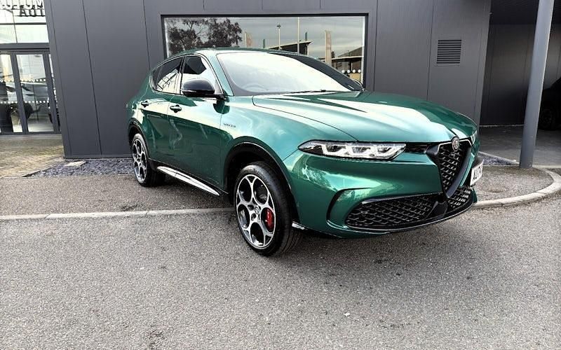 New 2025 Alfa Romeo Tonale Veloce SUV | £38,245 (Expensive) - Image 1/2
