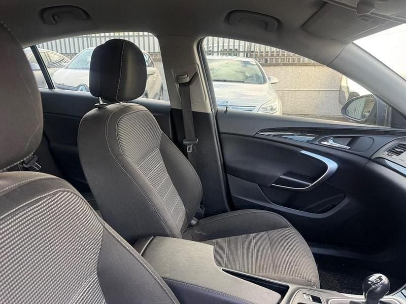 Used Vauxhall Insignia SRi 2012 Black Hatchback