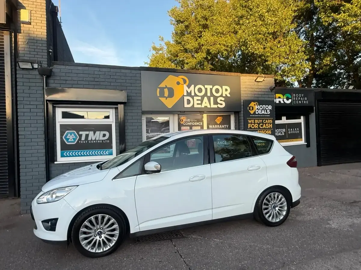 Used Ford C-MAX Titanium 115 HP (84 kW) 2015 White MPV