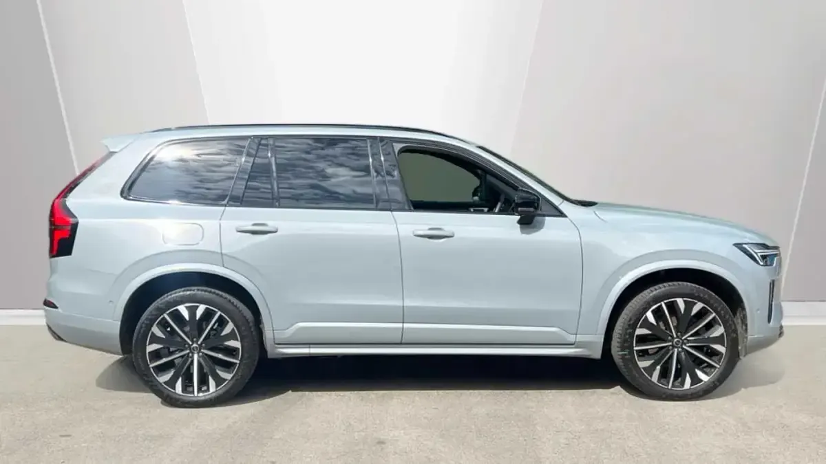 Used Volvo XC90 Ultra 455 HP (334 kW) 2025 Grey SUV