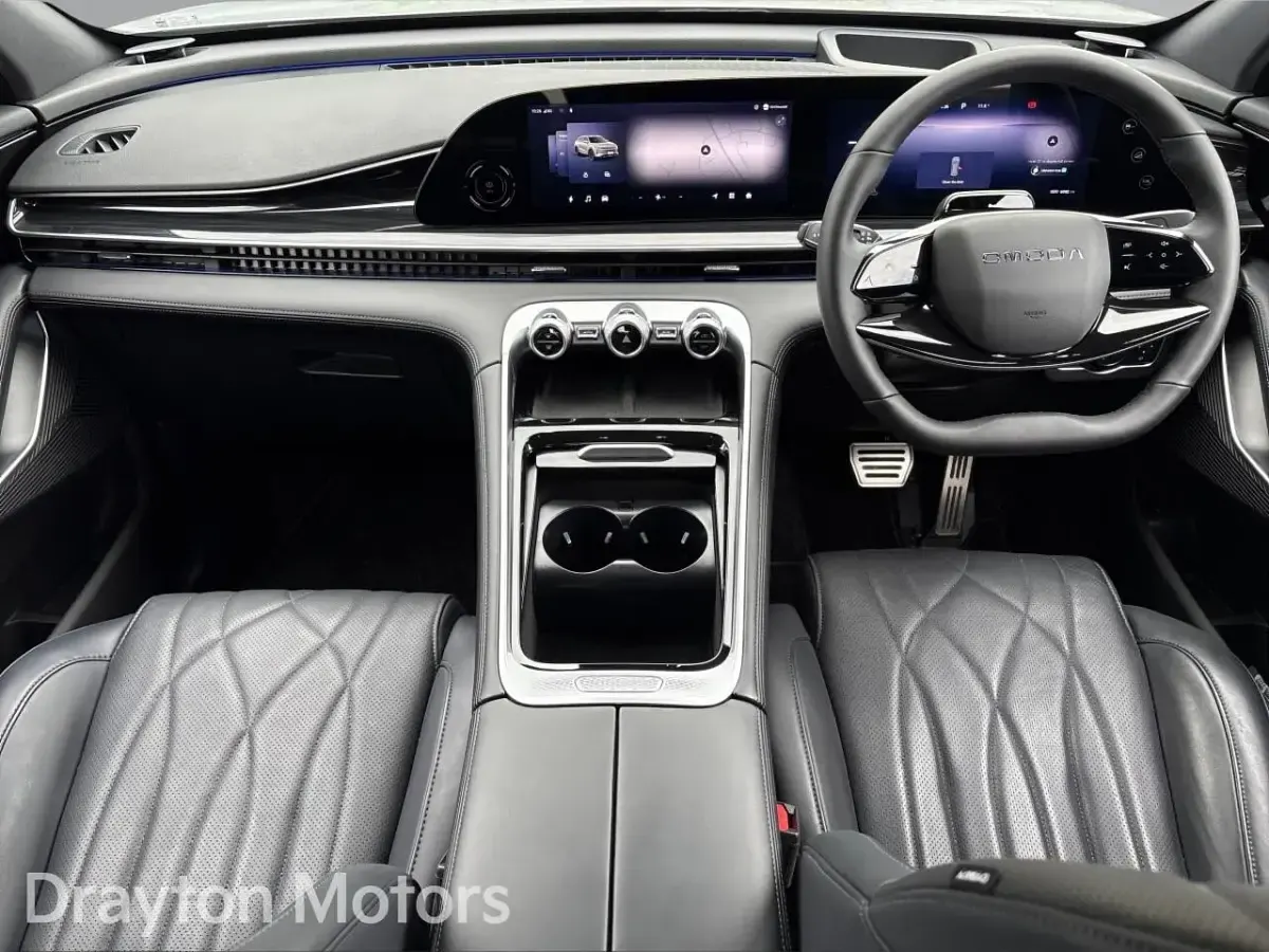Used Omoda 9 63 HP (46 kW) 2025 Grey SUV