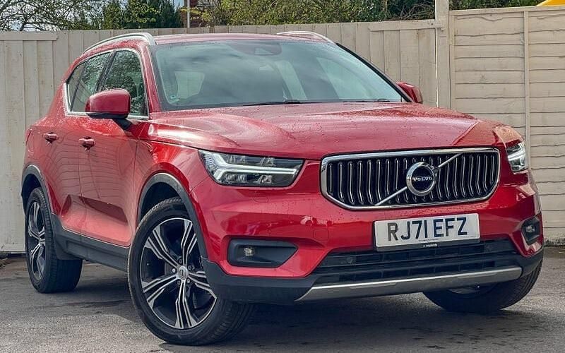 Usado Volvo XC40 Inscription 262 HP (192 kW) 2021 Vermelho SUV