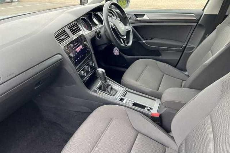 Used VW Golf VII Edition 150 HP (110 kW) 2020 White Hatchback