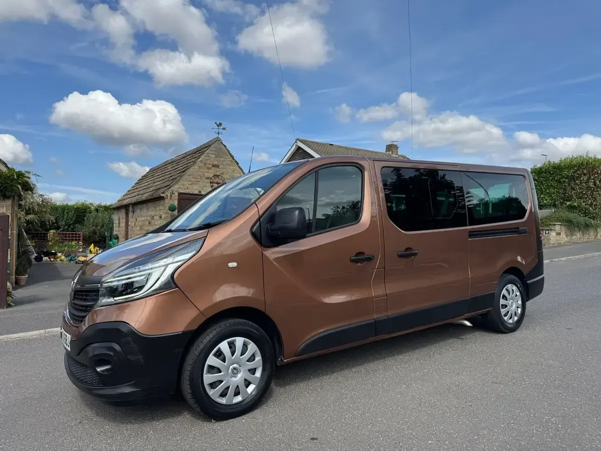 Used Renault Trafic Business 2020 Brown MPV