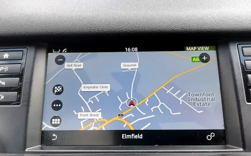 Used Land Rover Discovery Sport HSE Luxury 180 HP (132 kW) 2018 Grey SUV