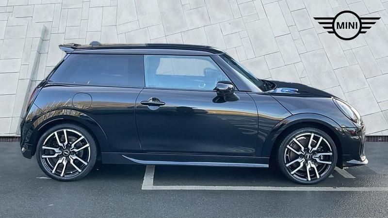 Used Mini Cooper S Hatch 201 HP (147 kW) 2025 Black Hatchback