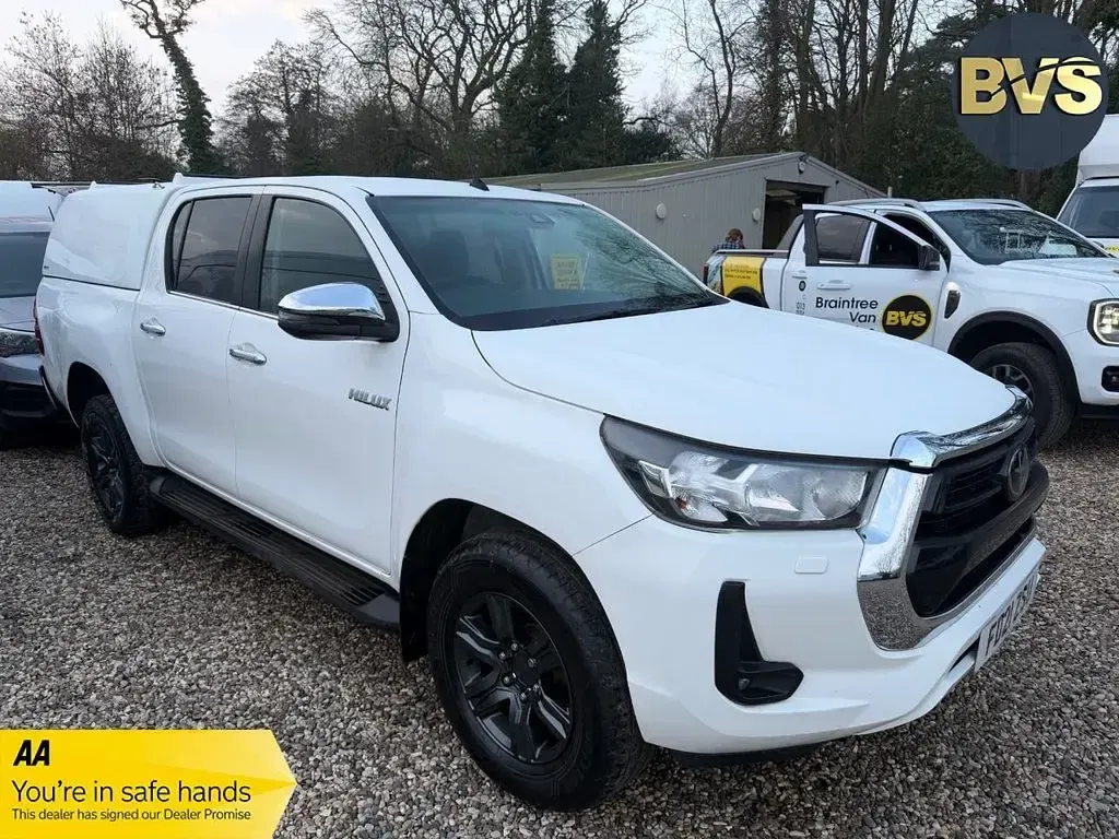 Used Toyota HiLux 150 HP (110 kW) 2021 White Pickup
