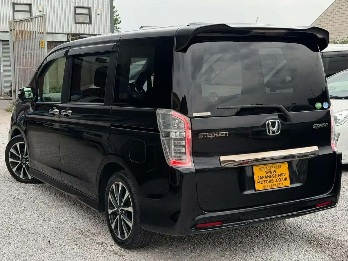 Used Honda Stepwgn Cool 2014 Black MPV