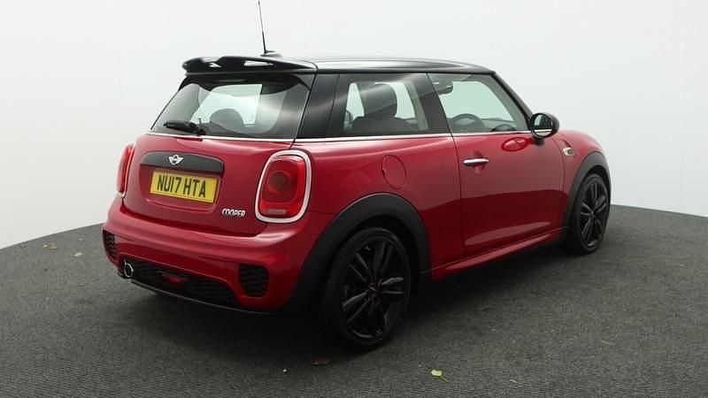 Used Mini Cooper Hatch 136 HP (100 kW) 2017 Red Hatchback