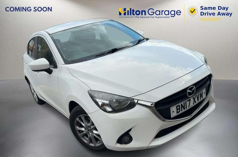 Used Mazda 2 2017 White Hatchback