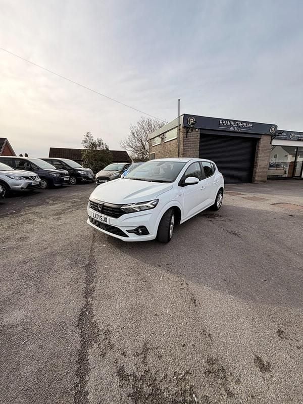 Begagnad Dacia Sandero Comfort 2022 Vit Halvkombi
