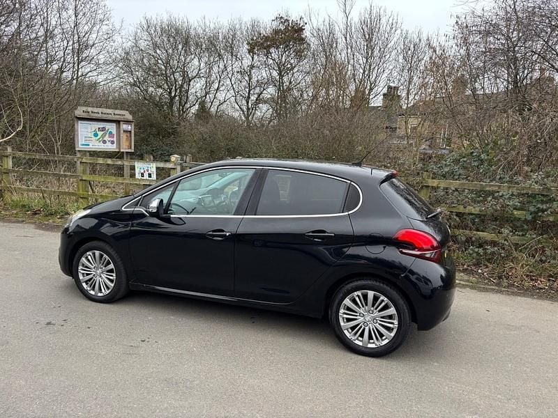 Used Peugeot 208 Allure 2016 Black Hatchback