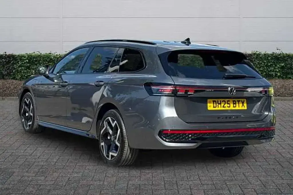 Used VW Passat R-line 272 HP (200 kW) 2025 Grey Estate