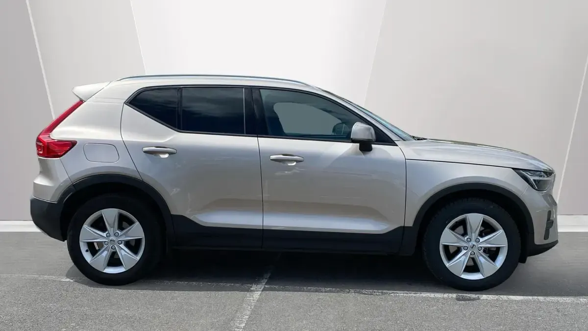 Used Volvo XC40 Core 163 HP (119 kW) 2023 SUV