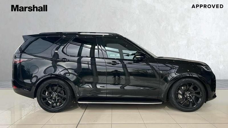 Used Land Rover Discovery 5 SE Dynamic 300 HP (220 kW) 2023 Black SUV
