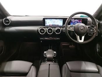 Used Mercedes A180 Executive 136 HP (100 kW) 2019 White Hatchback